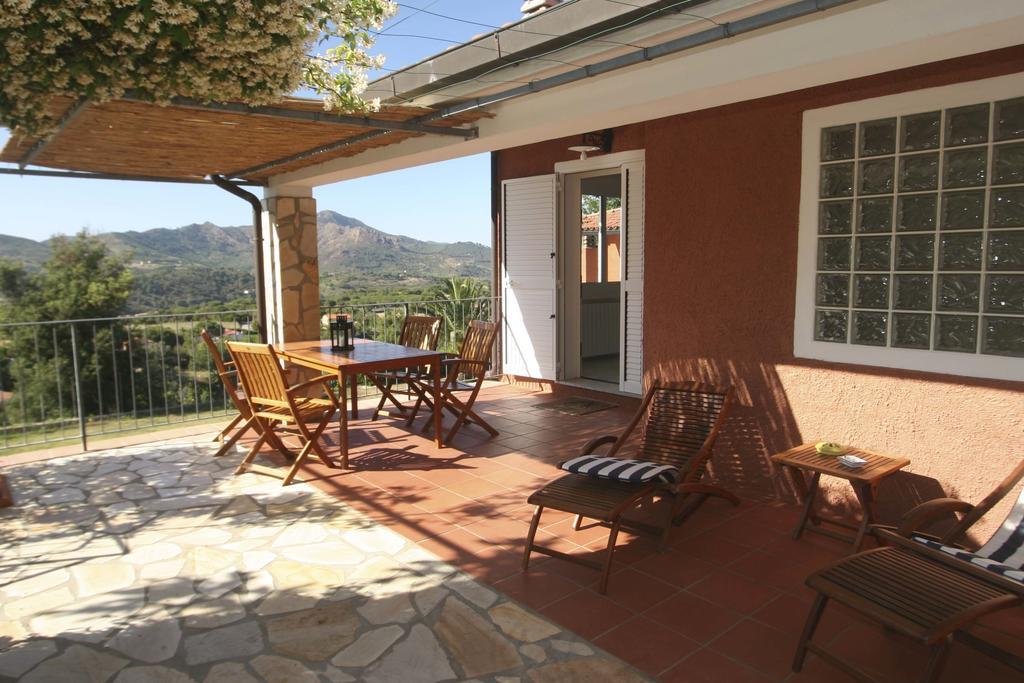 Lo Scoglio - Goelba Villa Capoliveri  Bilik gambar
